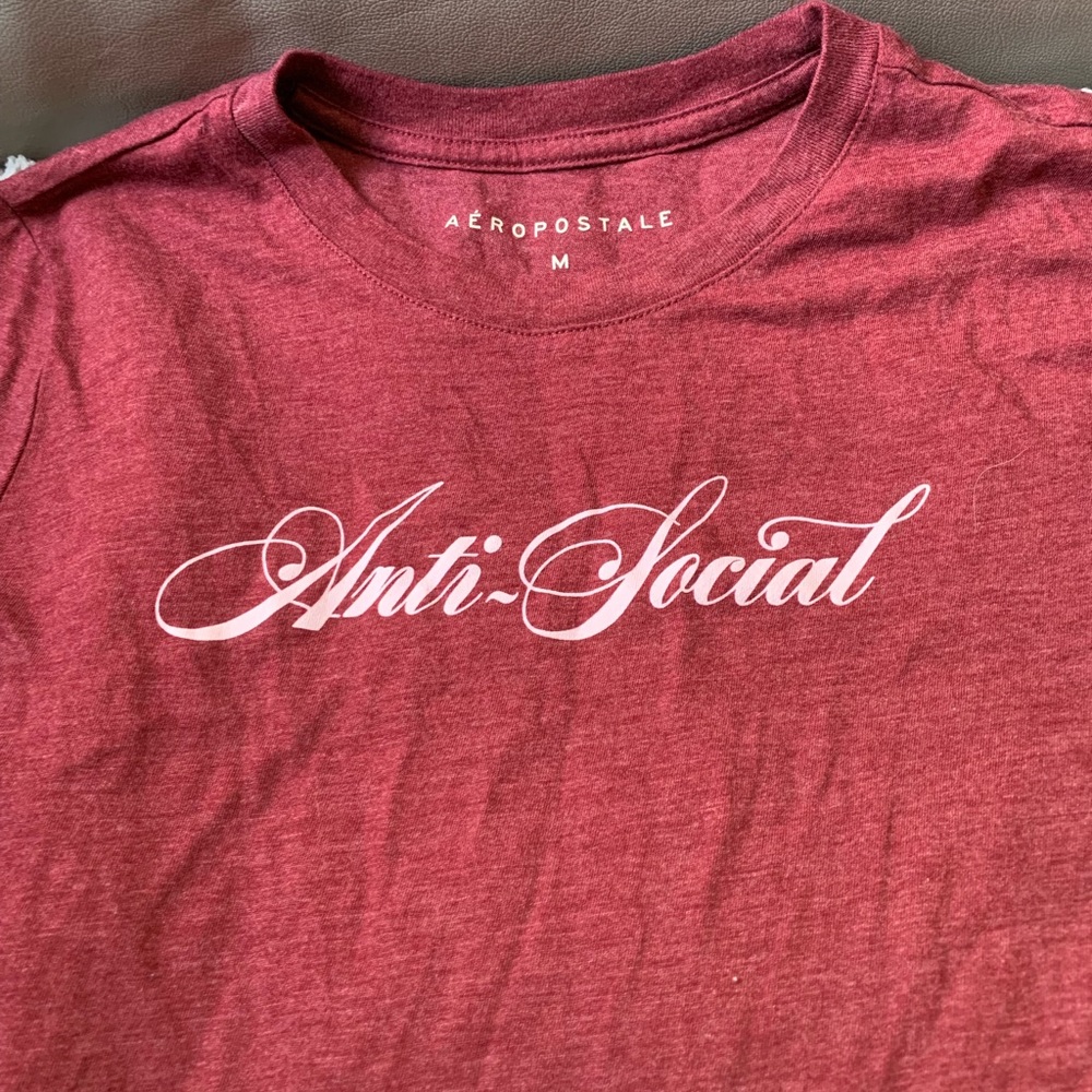 Women’s Graphic T-shirt .